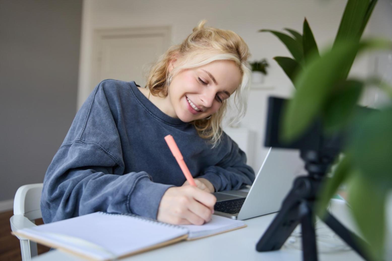 Analisis volatilitas pasar keuangan yang menunjukkan pergerakan harga dan tren ekonomi