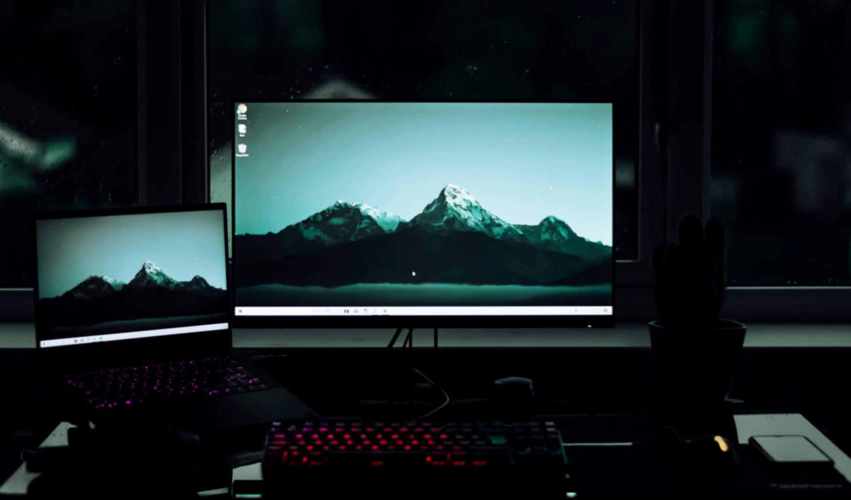 Tim Cintiago Murimodo sedang menganalisis data pasar keuangan